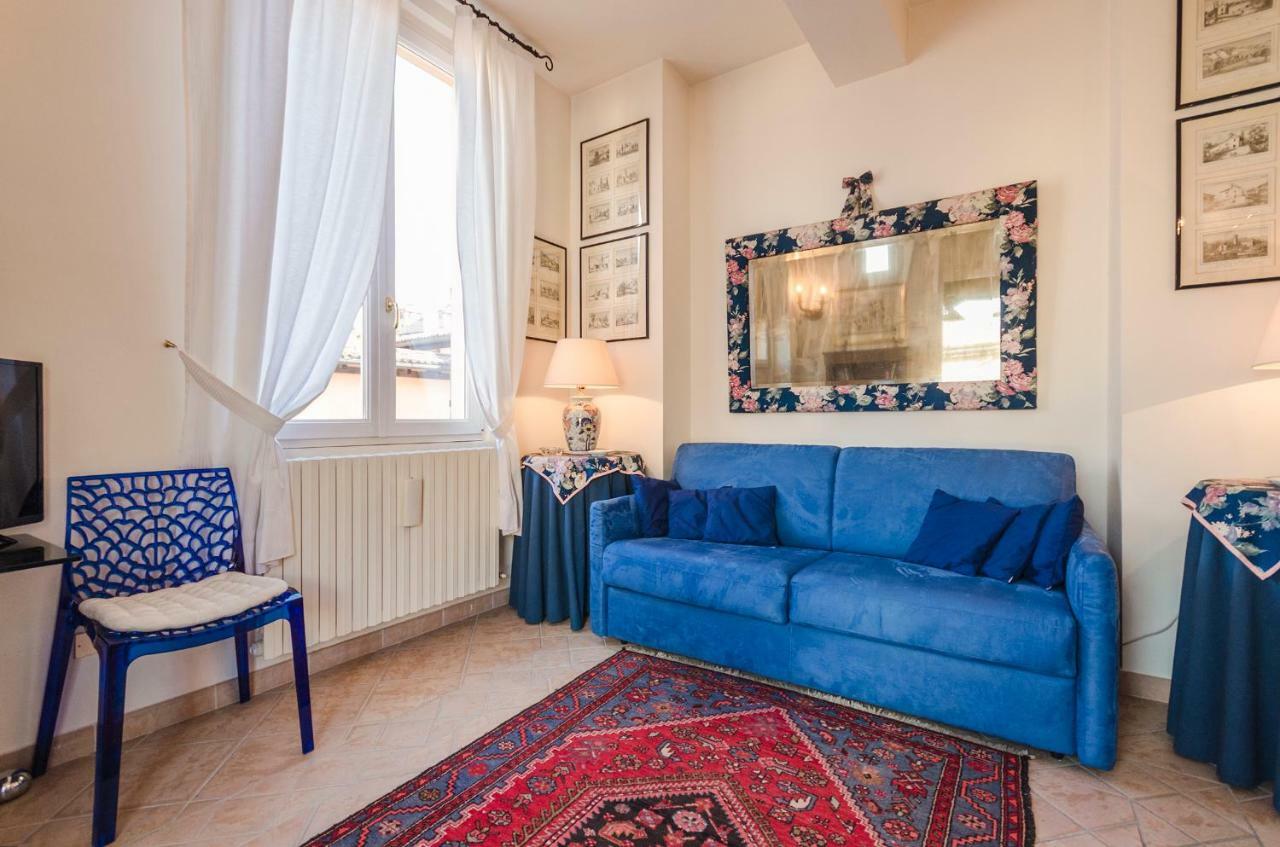 Lupari Apartment, Palazzo Storico Sotto Le Due Torri Bologna Bagian luar foto
