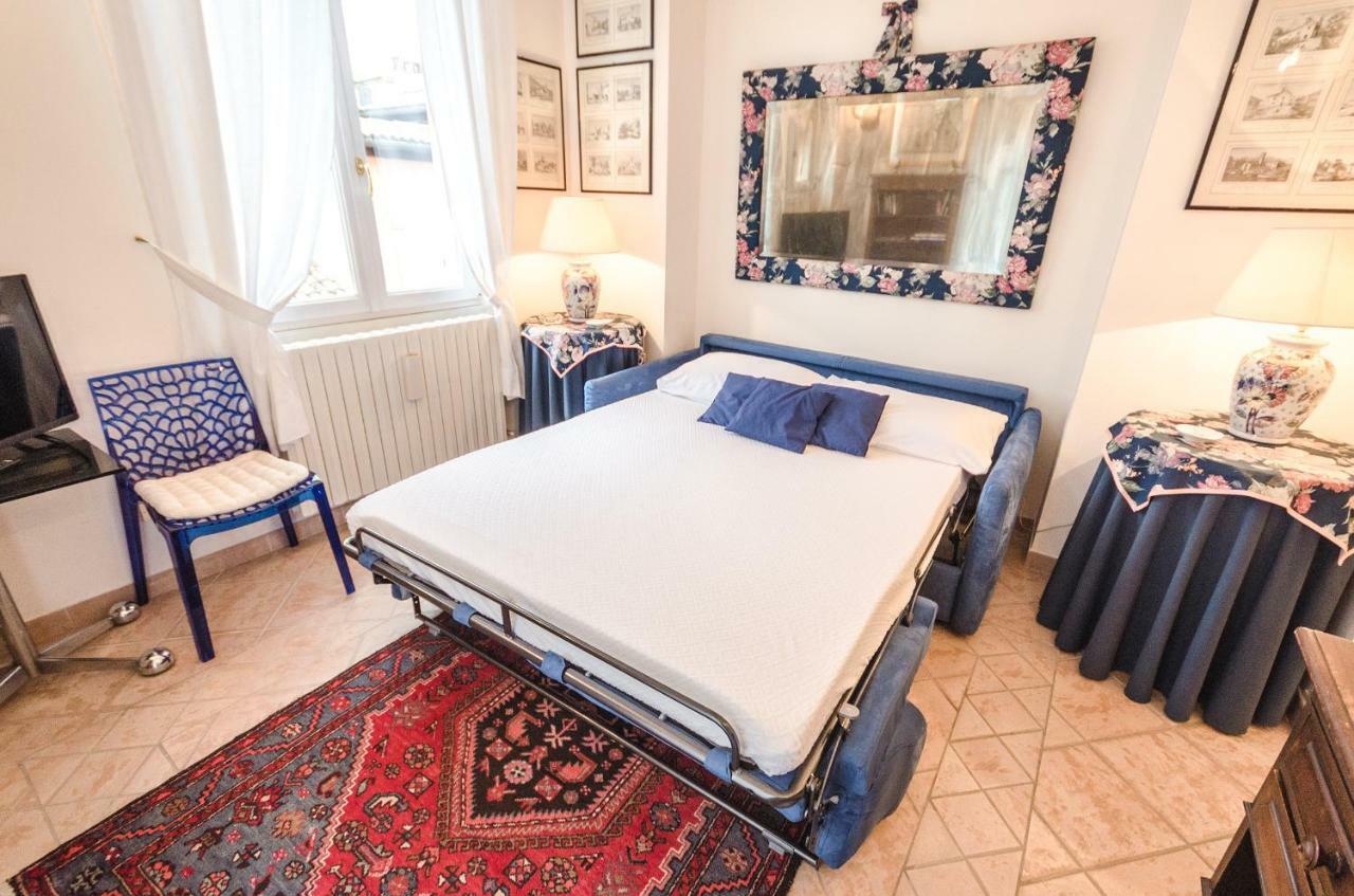 Lupari Apartment, Palazzo Storico Sotto Le Due Torri Bologna Bagian luar foto