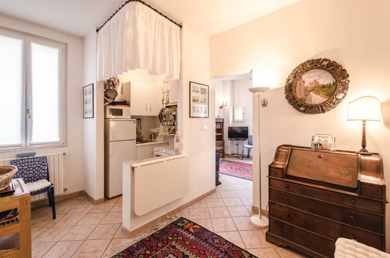 Lupari Apartment, Palazzo Storico Sotto Le Due Torri Bologna Bagian luar foto